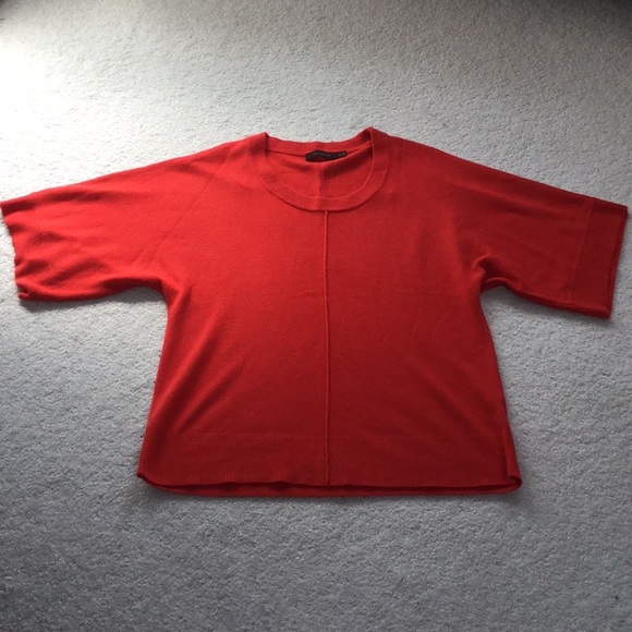 Soft orange sweater - Picture 2 of 2